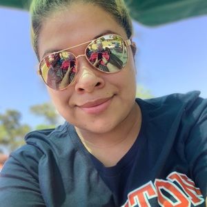 Meet your Posher, Brenda